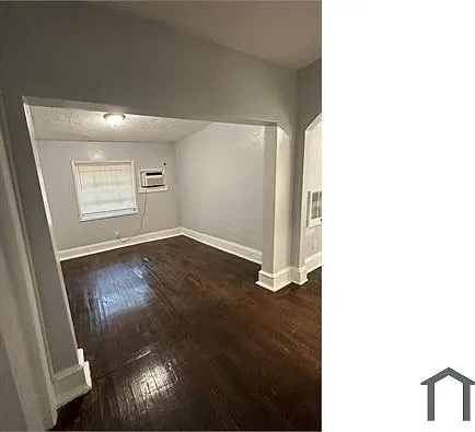 1555 W 7th St — Photo 11