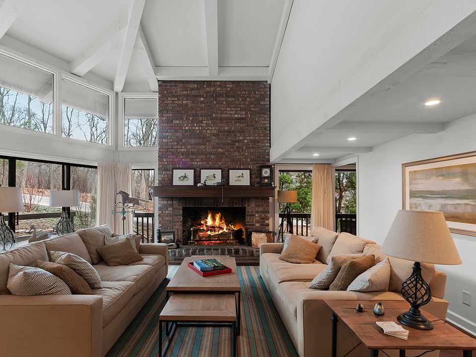 1st image of 845 Hillside Ct #G1