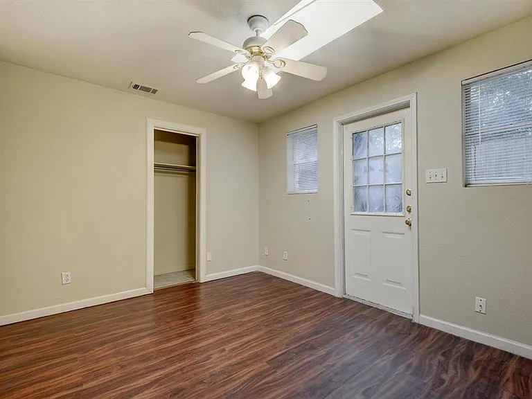 4405 Barrow Ave #B — Photo 2