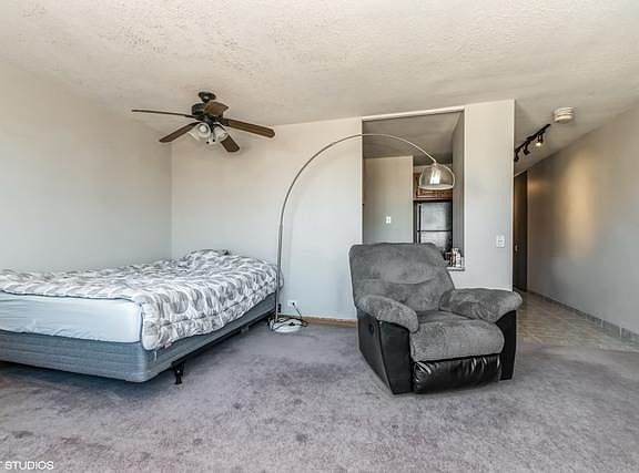 5th image of 899 S Plymouth Ct APT 2301