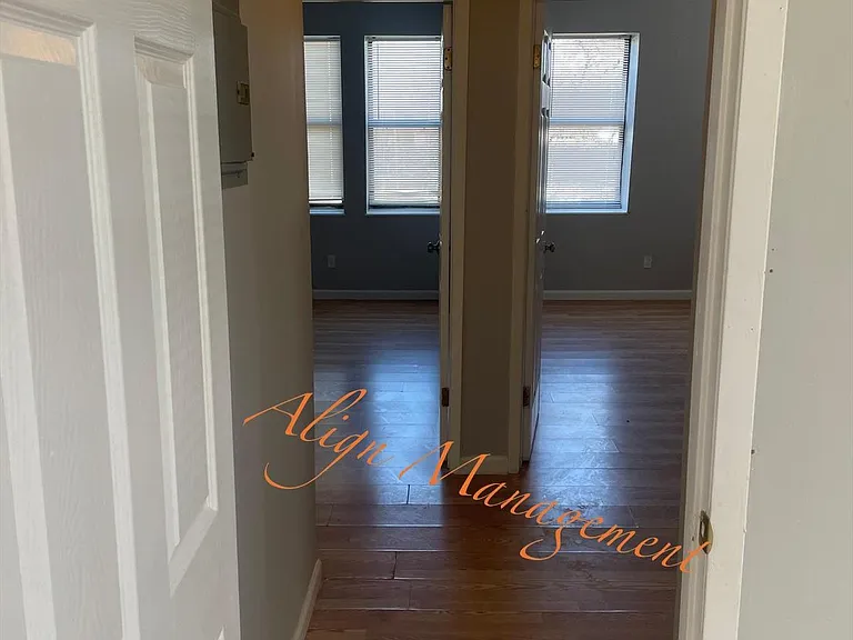 5843 Cabanne Ave #C — Photo 8