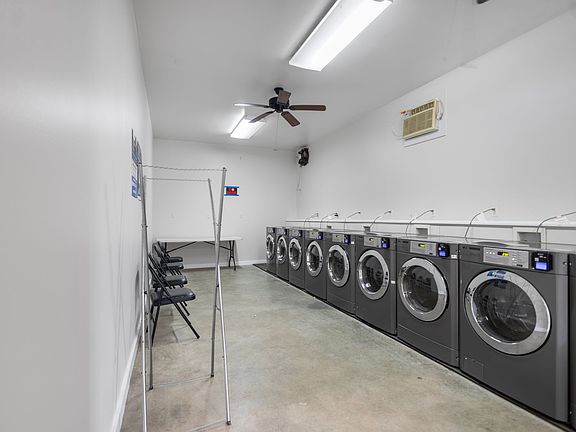 5th image of 4401 North St #11