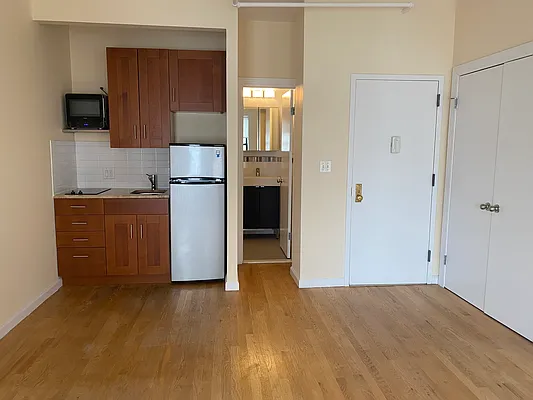 Rented by Compass | media 16