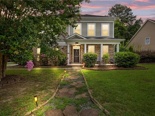 2114 Redgate Dr, Suffolk, VA 23434