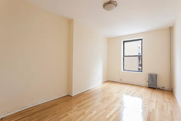 Rented by Keller Williams NYC | media 19