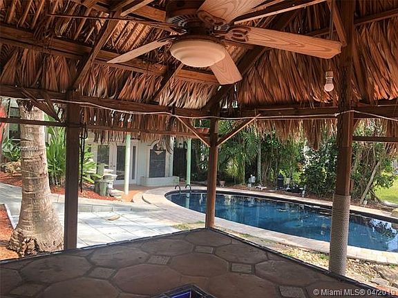 3rd image of 2455 Nassau Ln