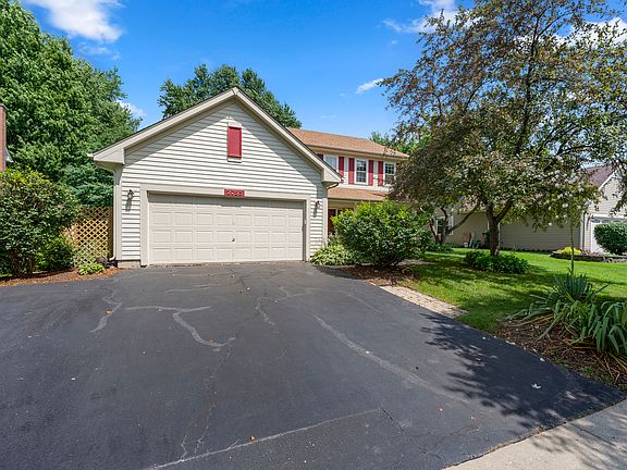 2nd image of 2755 Bluewater Cir