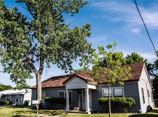200 E 4th St, Kaufman, TX 75142