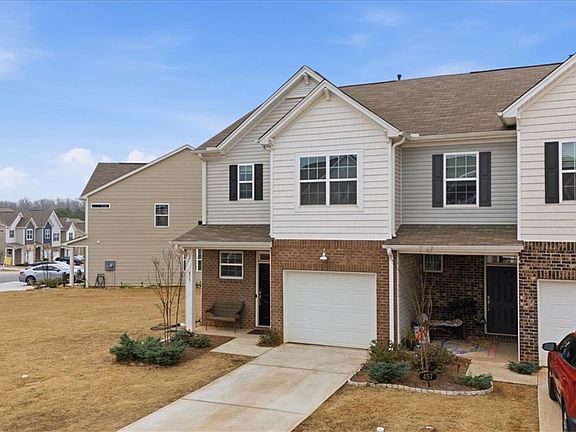 2nd image of 455 Bee Cove Way