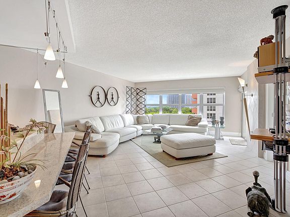 5th image of 3000 E Sunrise Boulevard #8E