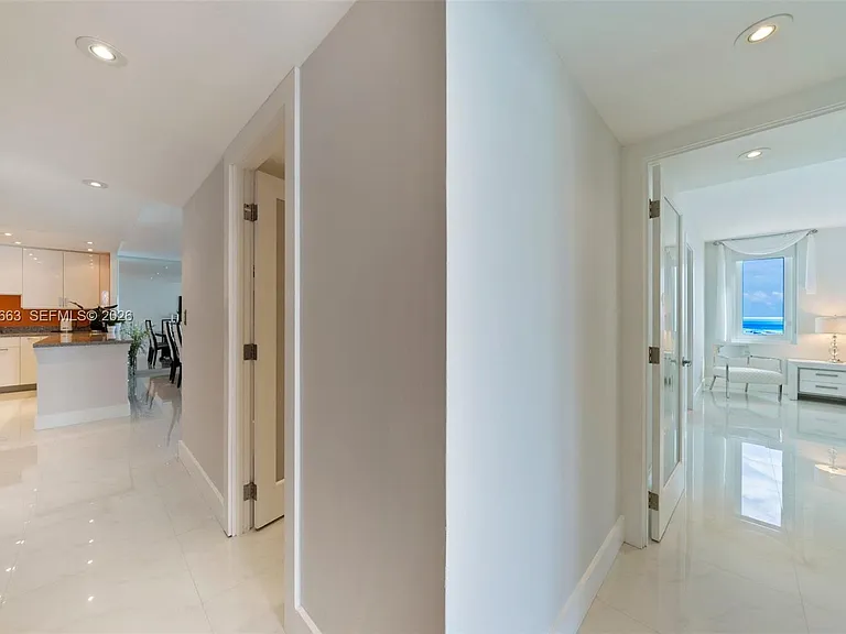 2301 Collins Ave #1210 — Photo 9