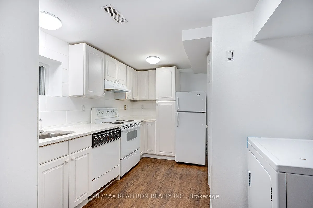 Building Photo - 80 Harlandale Ave #LOWER