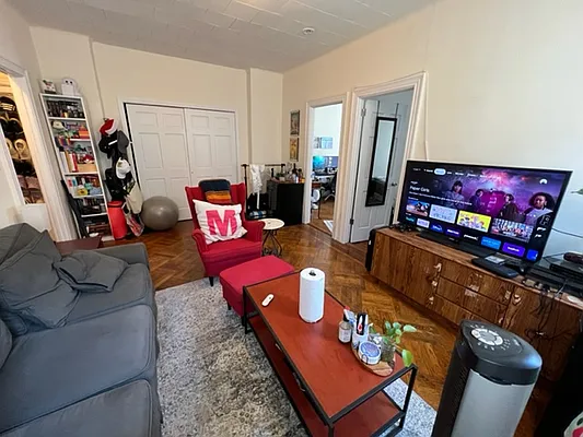 Rented by REALTY QUEST NEW YORK INC | media 11