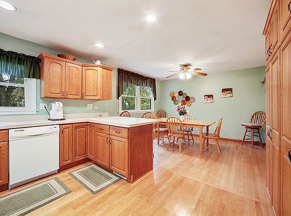 4th image of 1147 Brentwood Ln