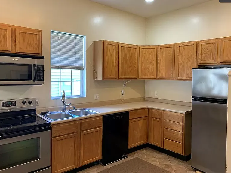 2309 W Morris St — Photo 3