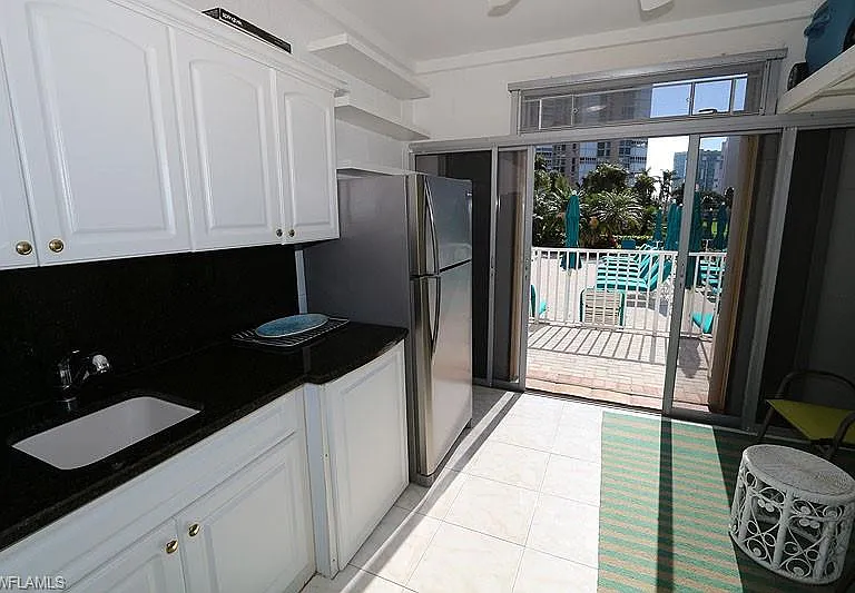 4041 Gulf Shore Blvd N #301 — Photo 25