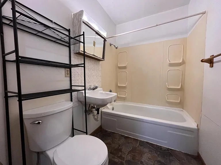 7 N Severance St #C — Photo 5