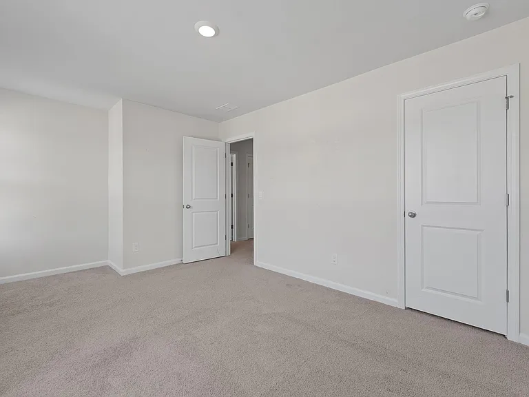 114 Haventree Ct — Photo 19