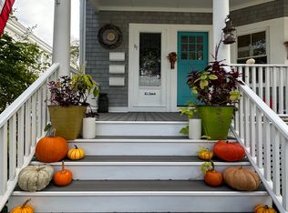 97 3rd St #3, Newport, RI 02840