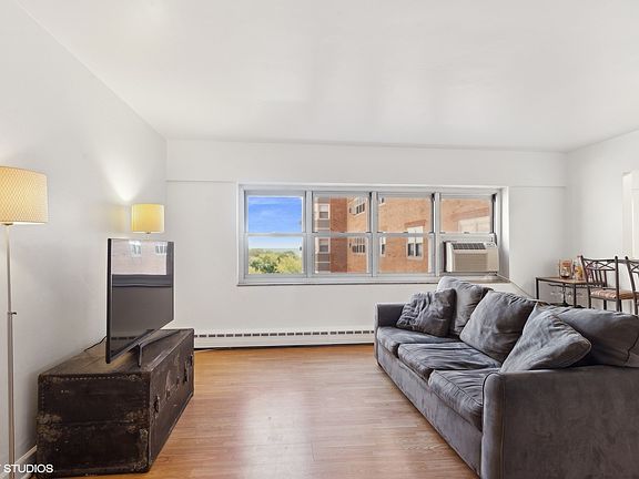 5th image of 4960 N Marine Dr APT 820