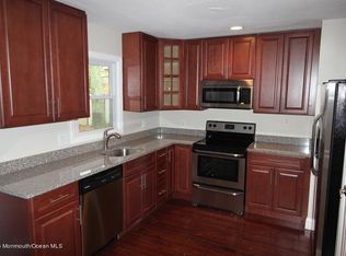 105 Cactus Dr, Lanoka Harbor, NJ 08734