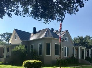 206 N Irby St, Comanche, TX 76442