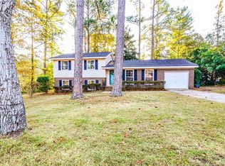 203 Haverhill Dr, Fayetteville, NC 28314