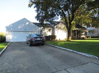 1095 Avon St, Akron, OH 44310