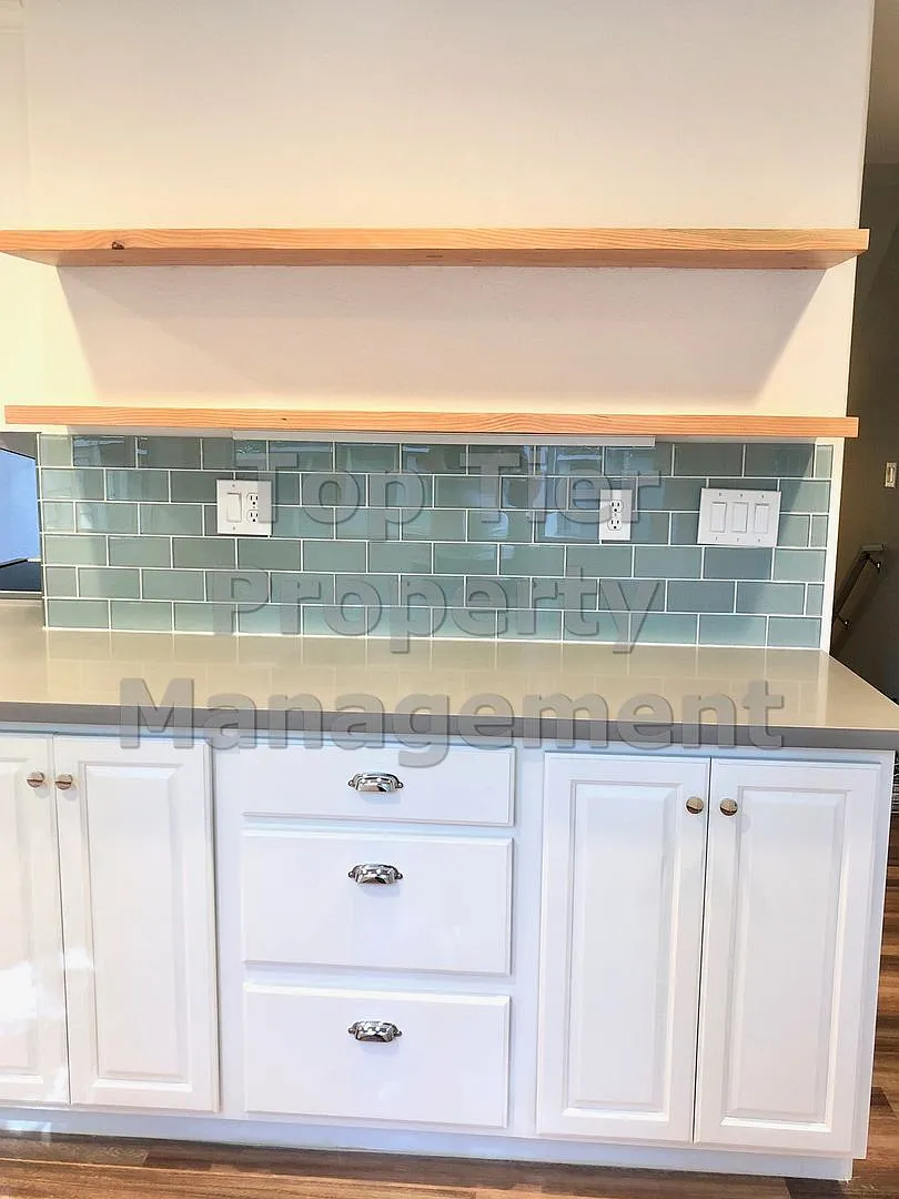 Spacious 2 Bd/ 2.5 Ba/ 1405 sf Walnut Creek Townhouse available early October for Lease! — Photo 4