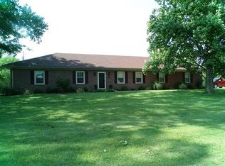 113 Farmbrook Cir, Frankfort, KY 40601