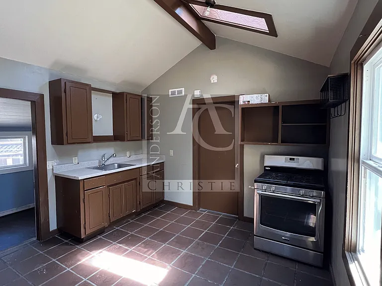 314 Chestnut St — Photo 13