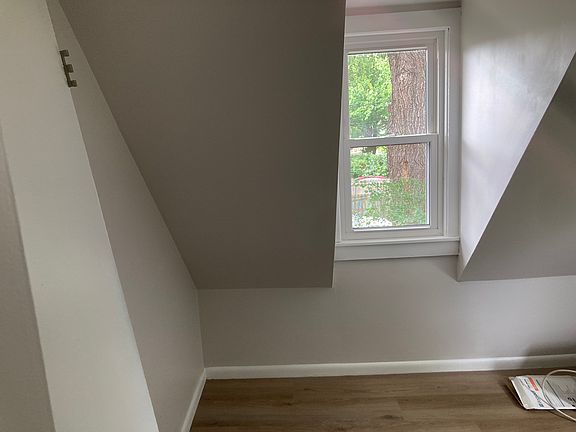 5th image of 232 18th Pl