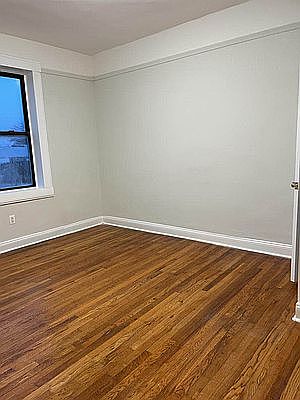 5th image of 4215 34th Ave #4H