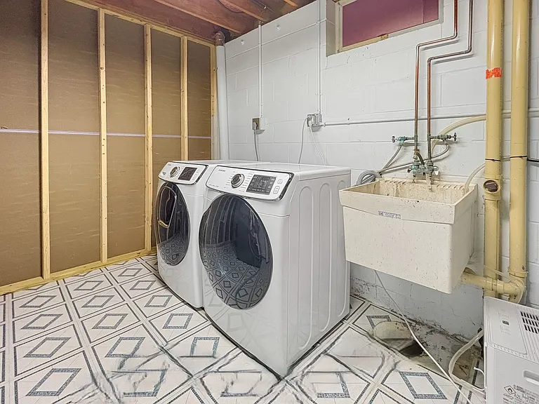 5674 Arthur St NE — Photo 37