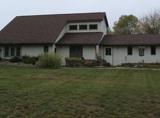 8340 Valley Forge Dr, Cadillac, MI 49601