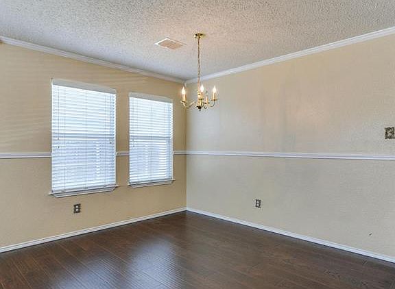 3rd image of 2976 Celian Dr