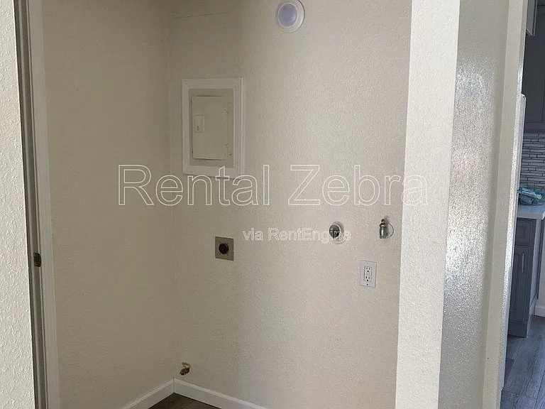 141 W Agua Caliente Rd #D — Photo 34