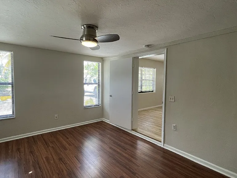 116 E Central Blvd — Photo 11