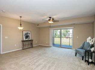 1180 Kennedy Pkwy APT 205, Coralville, IA 52241
