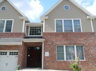 22 Hemlock Ln #22, Tenafly, NJ 07670