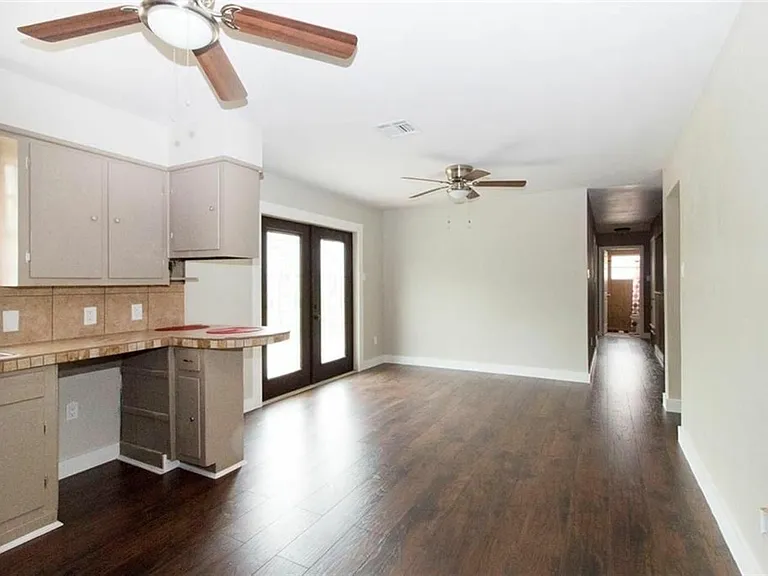 335 S Barbara St — Photo 5