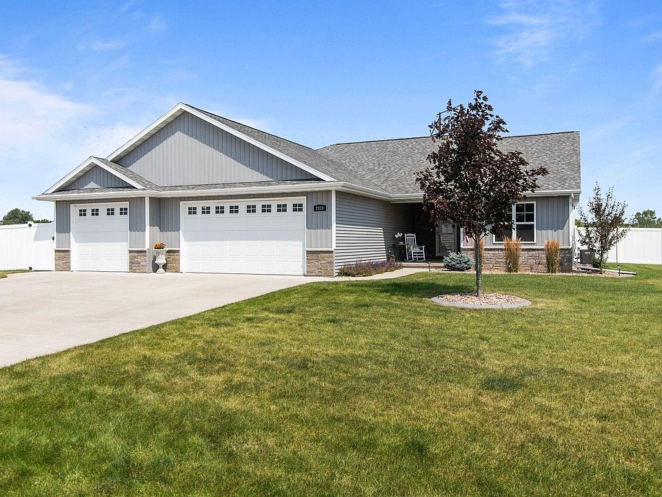 1st image of 2818 W Hidden Pine Dr