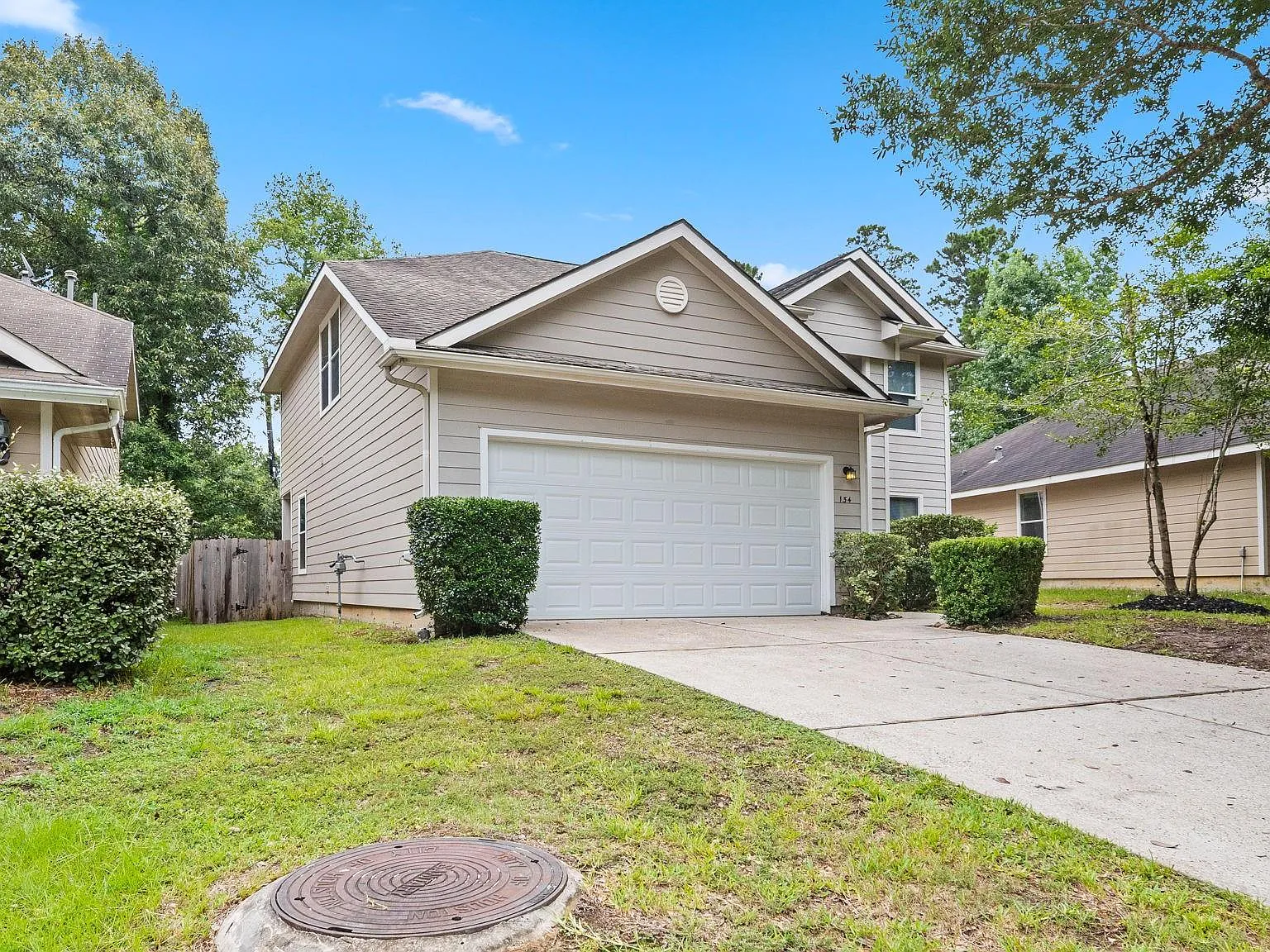 4 bed, 2.5 bath, 2229 sqft, $2,400 — Photo 4