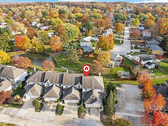 4th image of 2424 Wrens Dr S