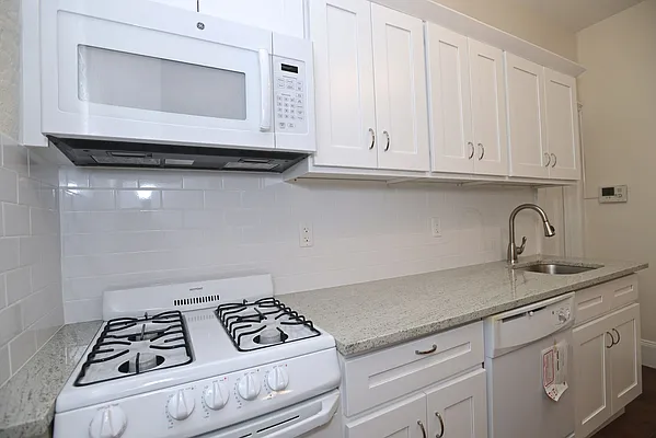 Rented by Space Real Estate | media 16