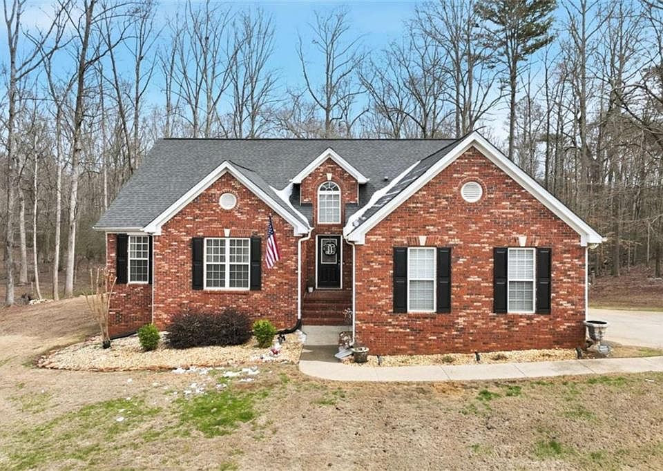 1st image of 256 Jacob Dr