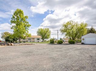 173002 W Johnson Rd, Grandview, WA 98930