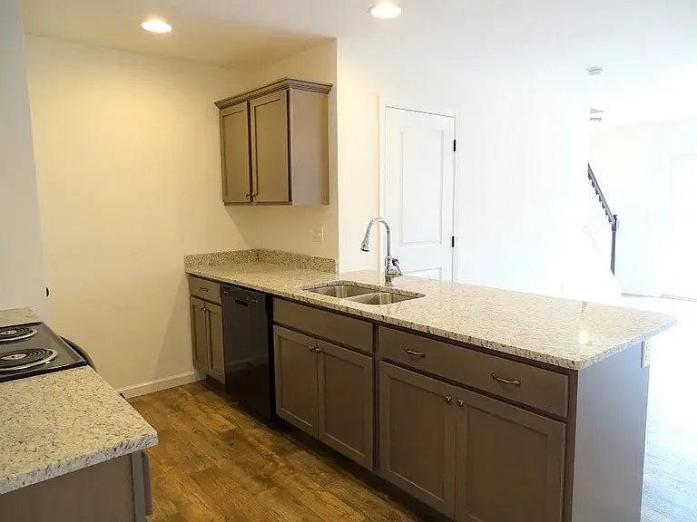 5 Broken Arrow Dr — Photo 13