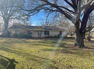 2300 Kaynell Dr, Henderson, TX 75654