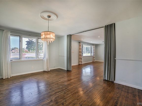 3rd image of 211 W Elmview Ave